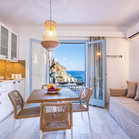 Yploui Suites Karpathos Esterno foto