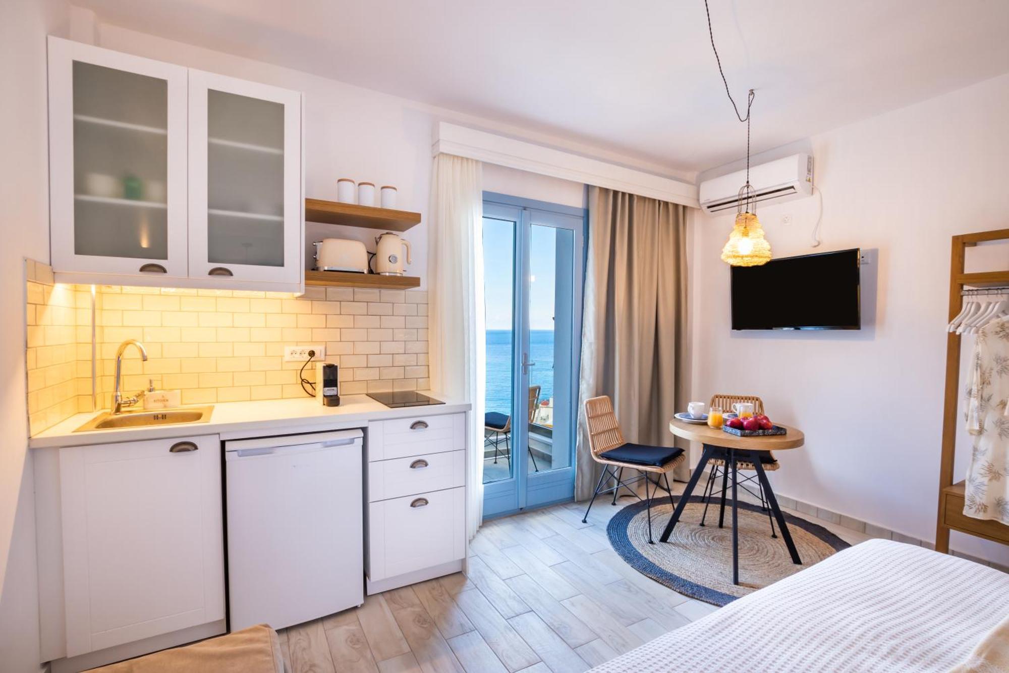 Yploui Suites Karpathos Esterno foto
