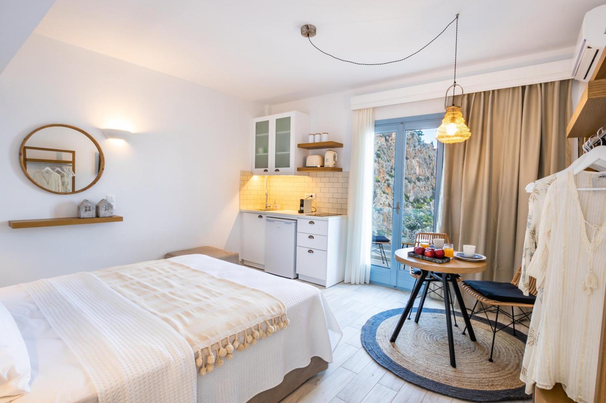 Yploui Suites Karpathos Esterno foto